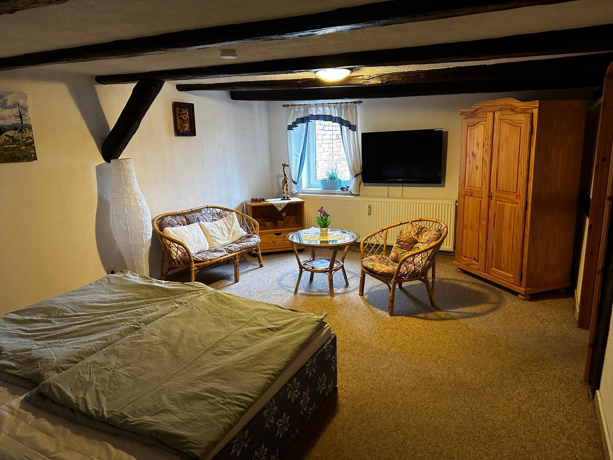 Pension Zum Faesschen Naumburg  Buitenkant foto