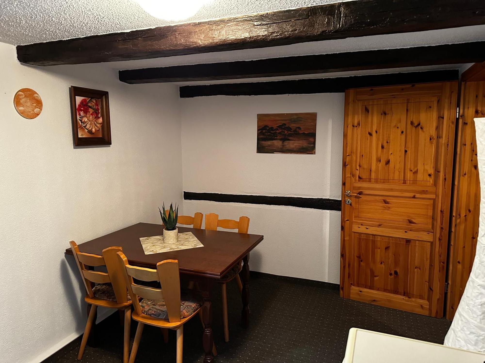 Pension Zum Faesschen Naumburg  Buitenkant foto
